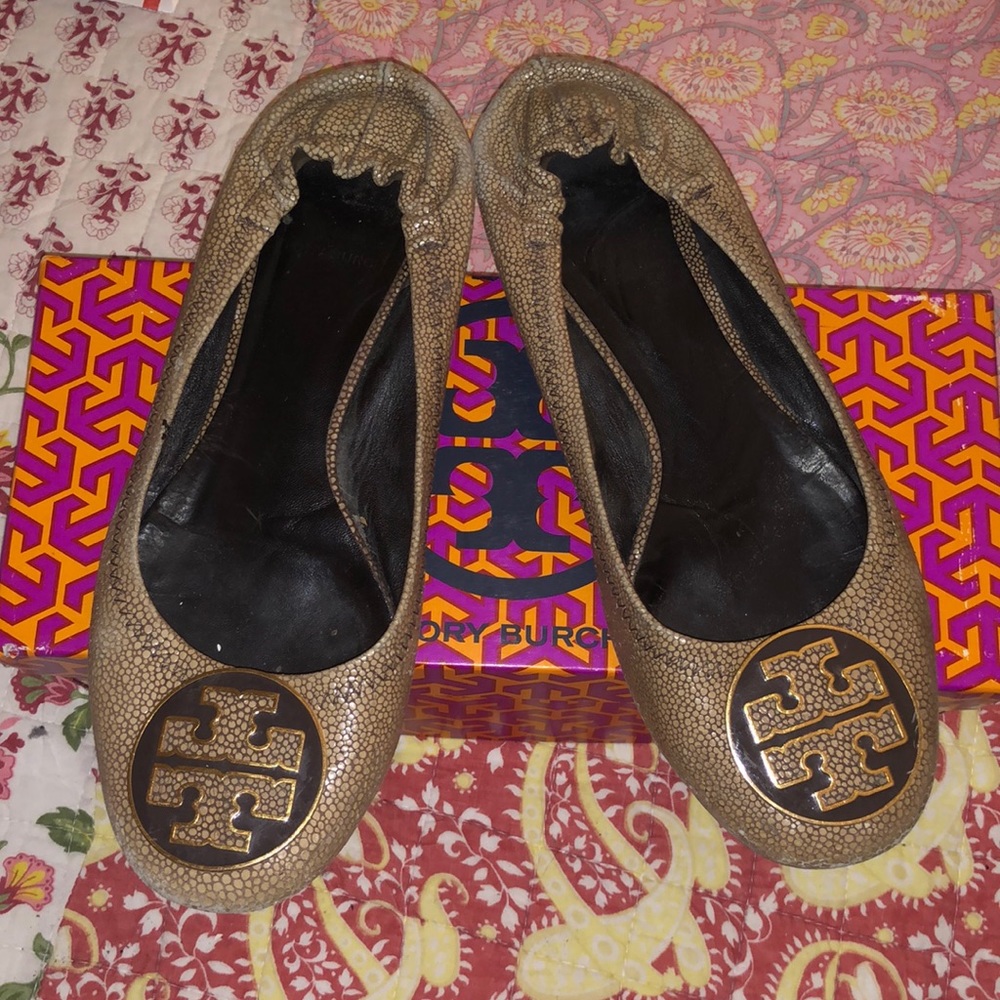 Tory Burch Reva Ballet Flat size 8.5 Pebbled Leather Brown